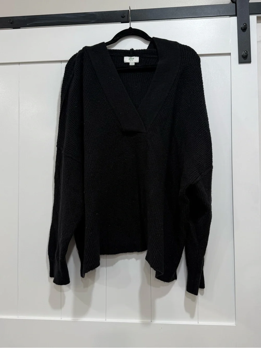 aerie Black V-Neck Chunky Knit Sweater